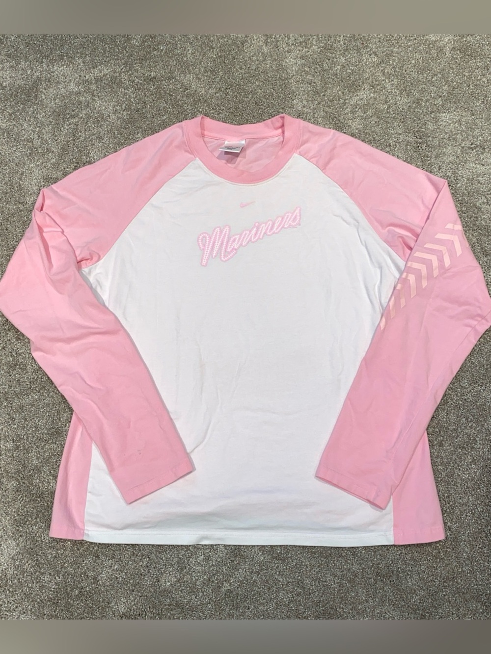 Vintage Nike Seattle Mariners‎ Long Sleeve Pink & White Long Sleeve Woman’s XL